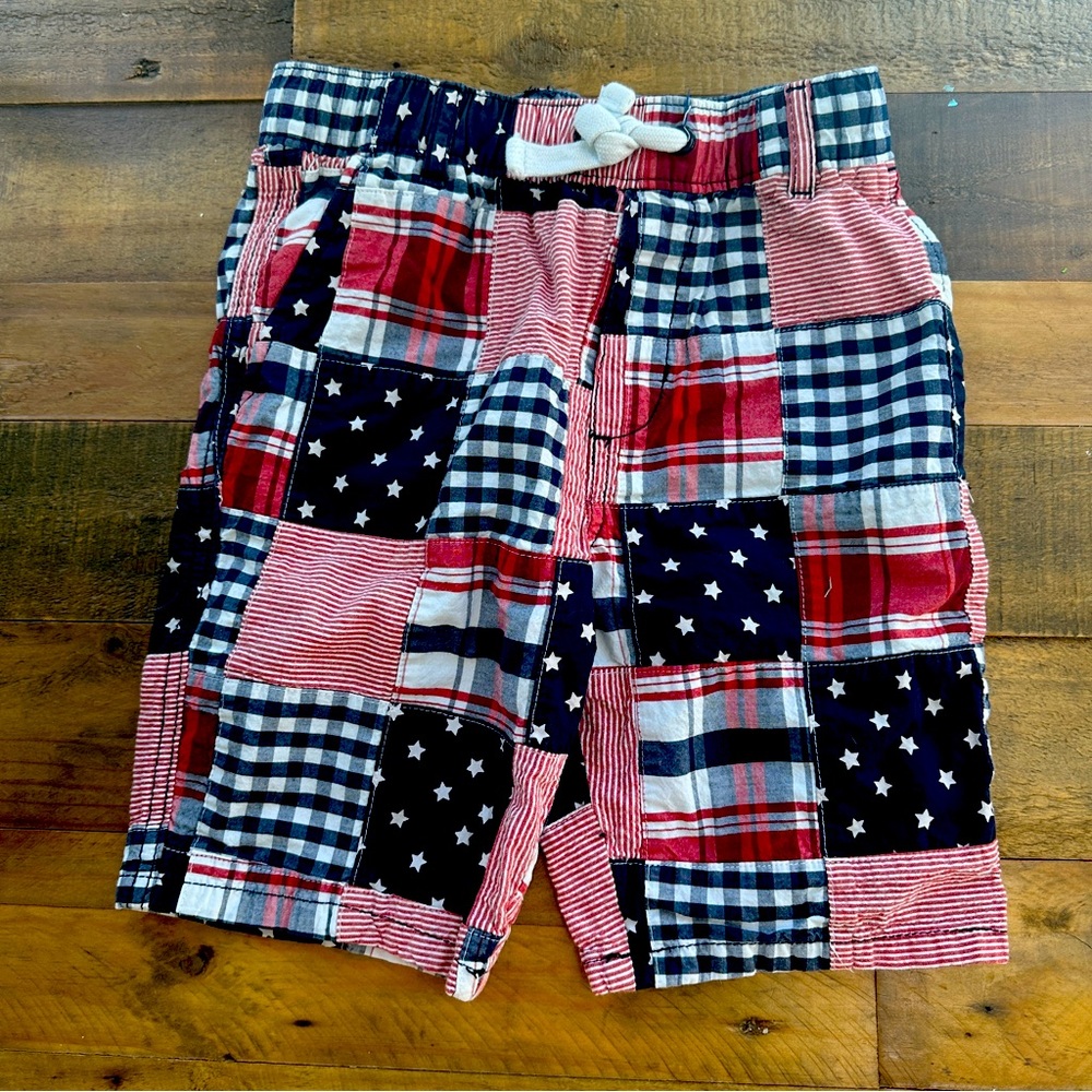 Boys madres plaid shorts size 6. Very well made. Excellent shape